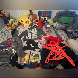 kids hoodie bundle ( Marvel, h&m and space jam )